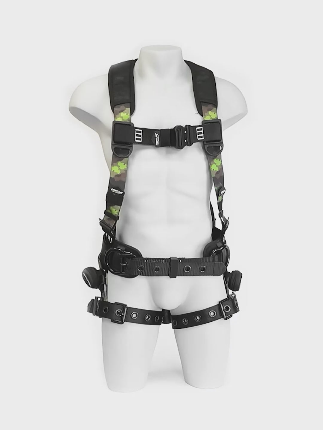 Load video: Frontline 110CTB-CF Camouflage Full Body Harness with Aluminum Hardware and Suspension Trauma Straps